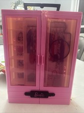 Mattel Barbie Rosa Armadio