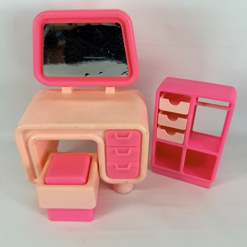 Vintage barbie dreamhouse - vintage, barbie's
